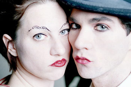Forr�s: www.dresdendolls.com