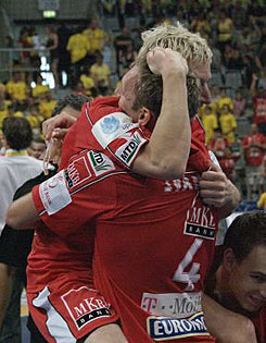 Forr�s: veszpremkfc.hu
