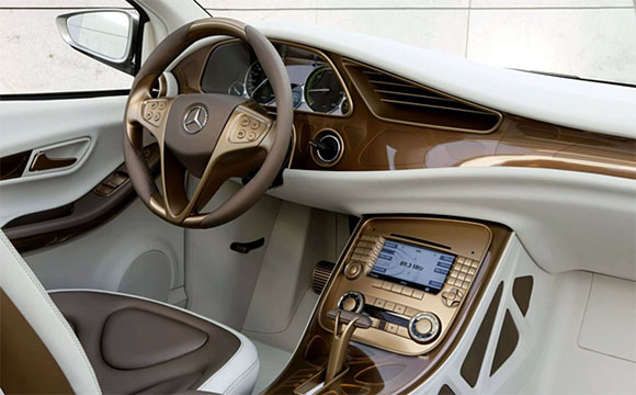 Forr�s: Mercedes-Benz