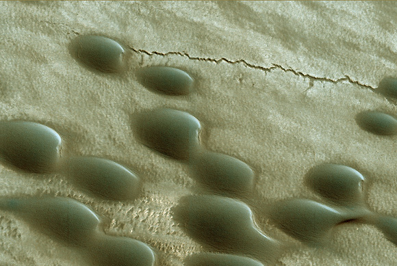 Forr�s: NASA, JPL, UA
